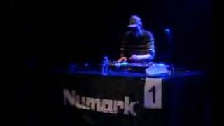 1/4 final DJ Topic Vs Twelv'
