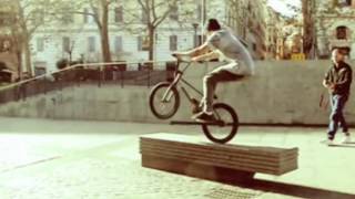 SIMONE BARRACO slow mo by AIRA