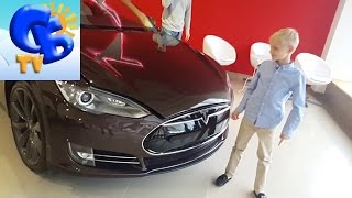 Салон электромобилей Тесла Ниссан Лиф спорткар Лотус electric cars Nissan Leaf Tesla Lotus