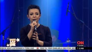 "MODEL" BURADA LAF ÇOK YILBAŞI PERFORMANSI