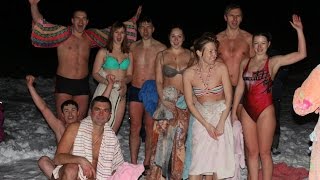 Купание в проруби на Крещение 2017.