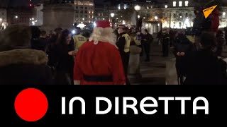 Londra: migliaia di persone partecipano alla "Marcia del Milione di Maschere"