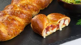 Esta pizza trenzada tiene un relleno perfecto con solo 3 ingredientes