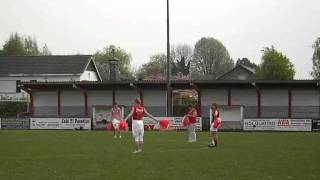 SK.Wachtebeke kampioen, dansje spelersvrouwen ?