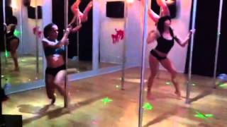 Kim glow a la danse répétition