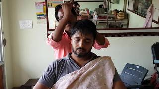 Roadside barbershop Comb head massage