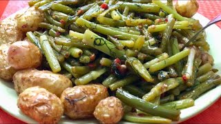 Полезный Деликатес. Чесночные стрелки и молодой картофель.