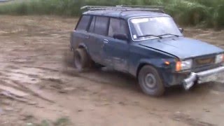 2104 поле грязь и сдвоенные колёса