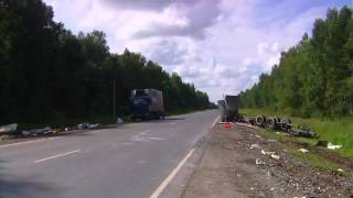 Авария.Разметало фуру Монетки