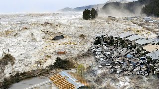 Mini tsunamis hit the resort regions of Spain! An amazing sight! Waves are higher than houses!