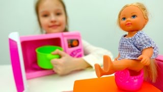 Барби принцесса идет на свидание. Игры для девочек