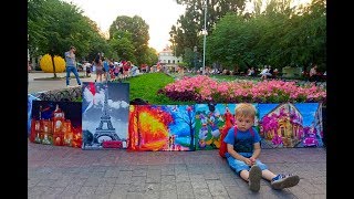 ИНСТАЛЛЯЦИЯ ЦВЕТОЧНЫЙ ЧЕЛОВЕК/АРТ БЛОГЕР МАМИН РИША В ОДЕССЕ