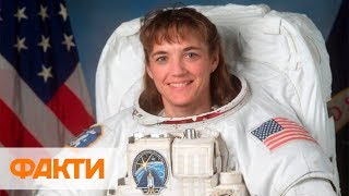 Флаг Украины и потеря $100 тыс. в открытом космосе: астронавт NASA приехала в Харьков