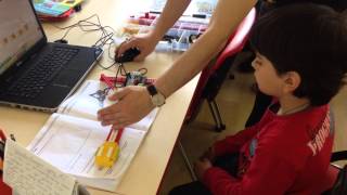 Электрогитара из конструктора LEGO. Electric from the designer LEGO