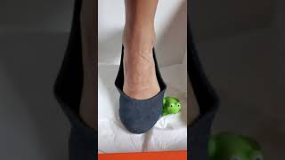 Goddess trampling frogs with flats