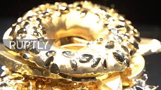 Germany: €2.5 million golden avocado bagel shines at Berlin Art Week