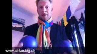 Lær at jonglere med 3 bolde.