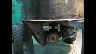 Самодельная бетономешалка принудительного действия..{concrete mixer of forced action)
