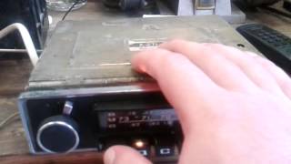 приемник от ваз-2103 работающий в FM диапазоне.