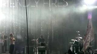 Friendly Fires- Kiss Of Life (part 2, Live @T-In The Park 09)