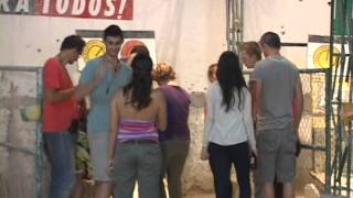 Turistas disfrutan nuestros juegos autóctonos El tejo