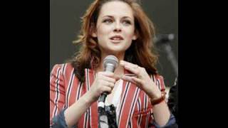 Kristen Stewart NEWS!! =) Pregnant, Hairstyle, Photoshoots, Runways