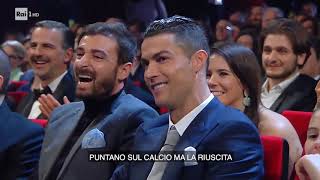 Sanremo 2020, terza serata del festival Alketa mitraglia. Georgina trasparente