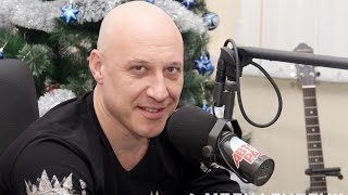 Денис Майданов поет в студии "Авторадио-Липецк"