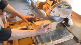 Резка клинового кирпича на станке DeWALT 24000