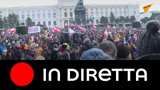 Vienna: negazionisti del Covid protestano nella capitale austriaca