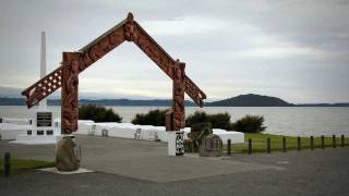 Island romance in Lake Rotorua - Roadside Stories