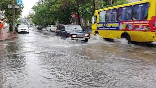 Новый потоп после ливня в Херсоне