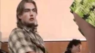 Girl With Upskirt - Candid Camera [HD]