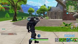 TAC SHOTGUN DAMAGE SUCKS...HIT HIM 3 TIMES 10 DAMAGE (Fortnite)