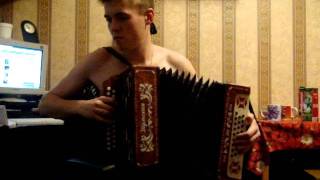 Игра на гармони. Белые росы.
