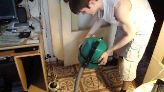 Активация пылесоса (Launching the vacuum cleaner)