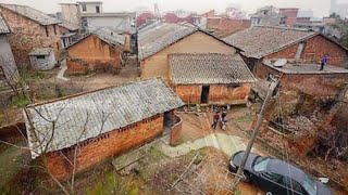 Бизнесмен снёс все дома в своей деревне, и построил там виллы