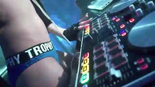 Topless dj Tipsy Tits