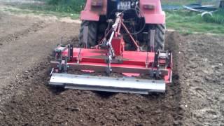 MTZ 320 rotavator a formovanie kopcov pre mrkvu skuška