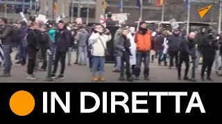 #Belgio: manifestanti protestano contro le misure anti-Covid