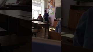 Двоечник и ***** хочет отмазаться от учительницы ?‍?