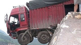 Live : Truck falls off cliff due to overload