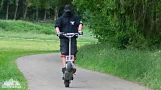 E-Scooter Wheelies