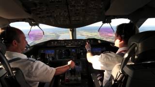 Cockpit View - Norwegian 787 Dreamliner Landing at Stockholm Arlanda
