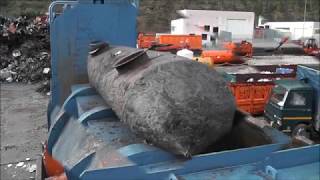Уничтожение цистерны, пресс-ножницы Taurus 1 000 тонн
