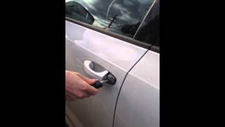 Как открыть Skoda Octavia А7 с помощью ключа