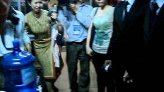 CLip Uyên Linh tìm bố mẹ sau khi đăng quang IDOL 2010 !!!!!!!!!! tap 1