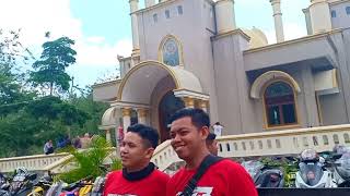 ANTUSIAS WARGA MENYAKSIKAN MASJID TENGAH HUTAN LEBIH DEKAT