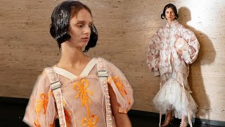 Simone Rocha мода в Лондоне весна лето 2023 / Одежда, сумки и аксессуары