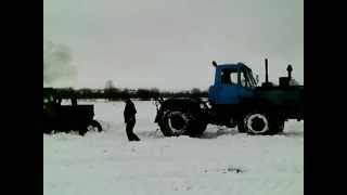 Вытаскивание трактора МТЗ-82 из снега